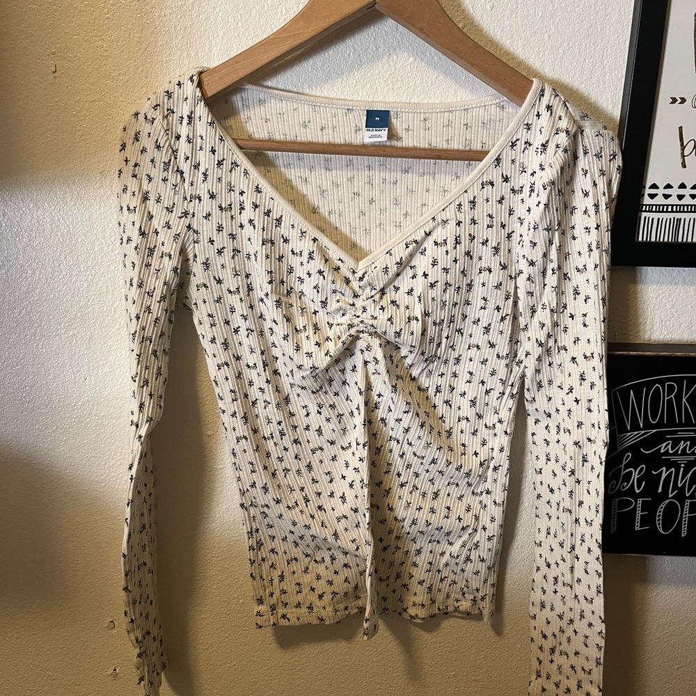 Old Navy Cream Long Sleeve Top with floral pattern